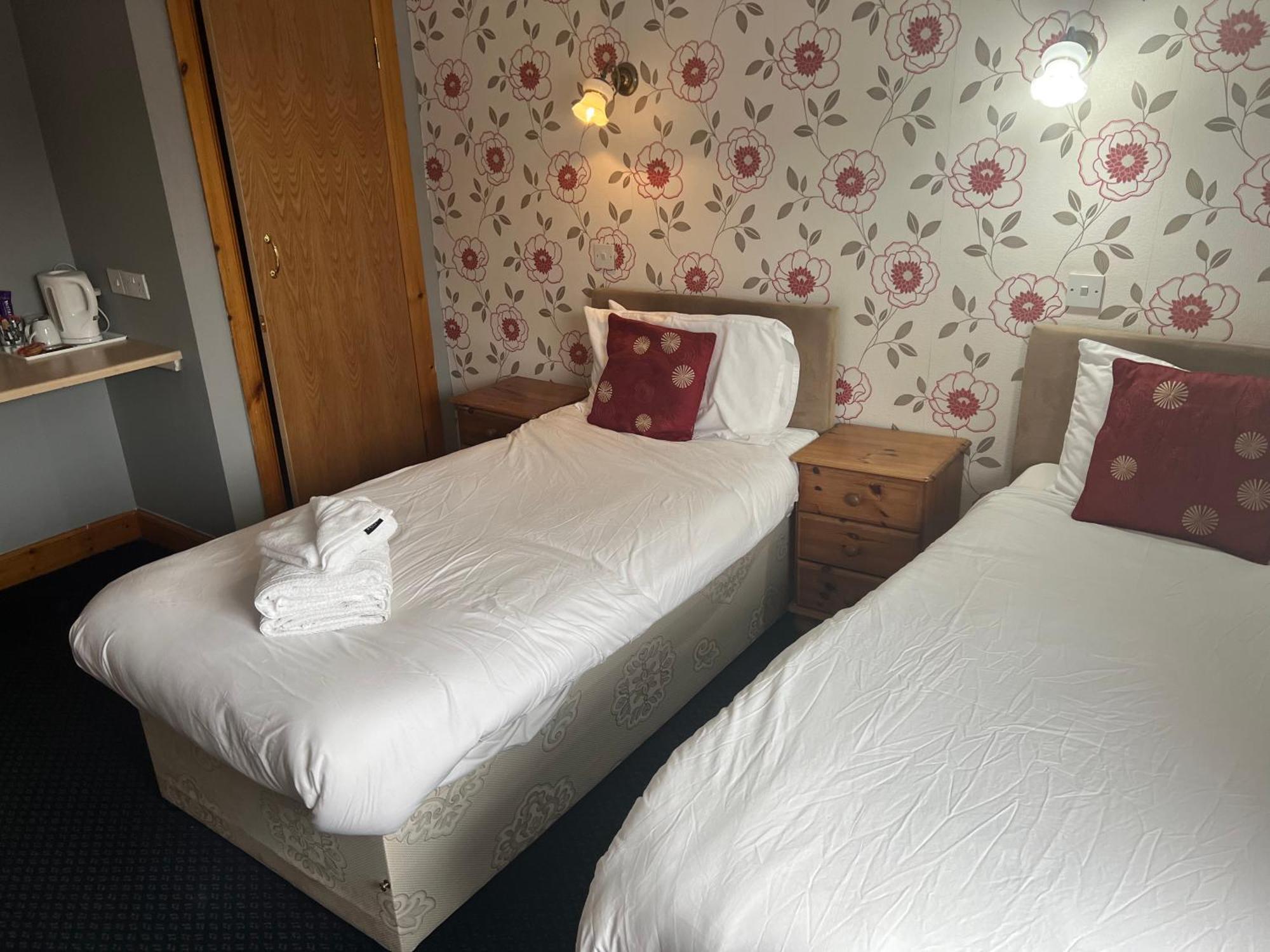 Hazeldene Hotel Gretna Kültér fotó